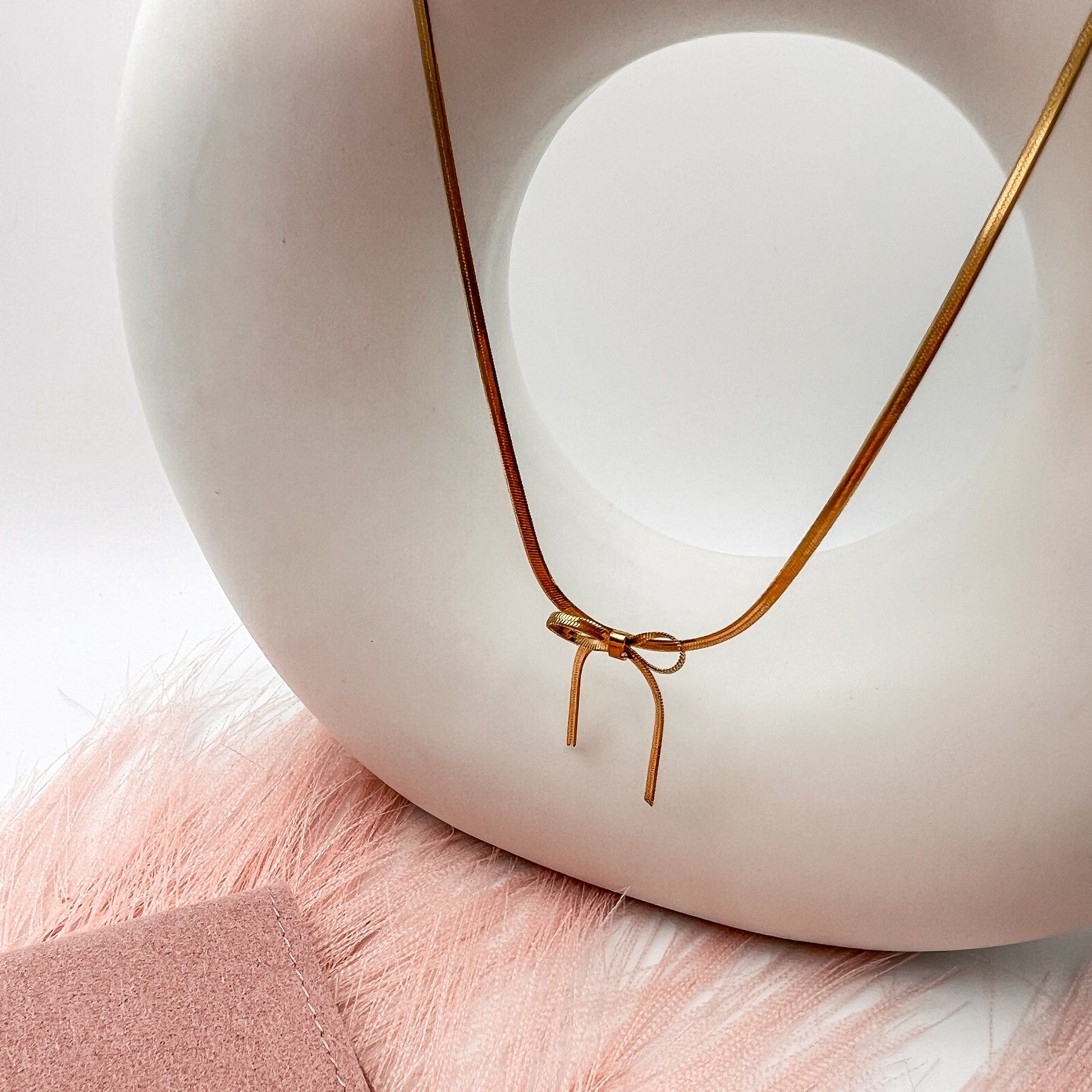 FIONA GRACE Necklaces Heartstrings Bow Knot Choker- Tarnish Free