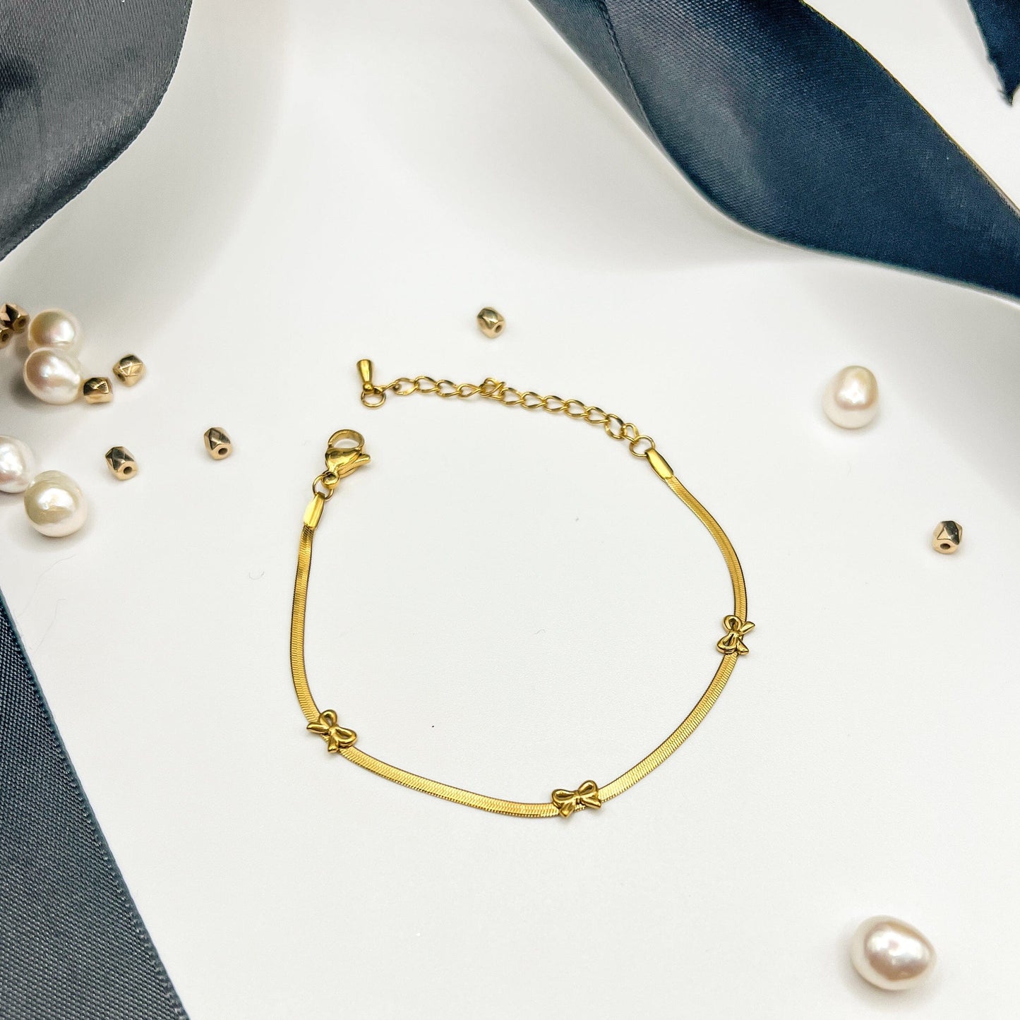 FIONA GRACE Bracelets Mini Bow Accent Snake Chain Bracelet – Gold Plated & Waterproof