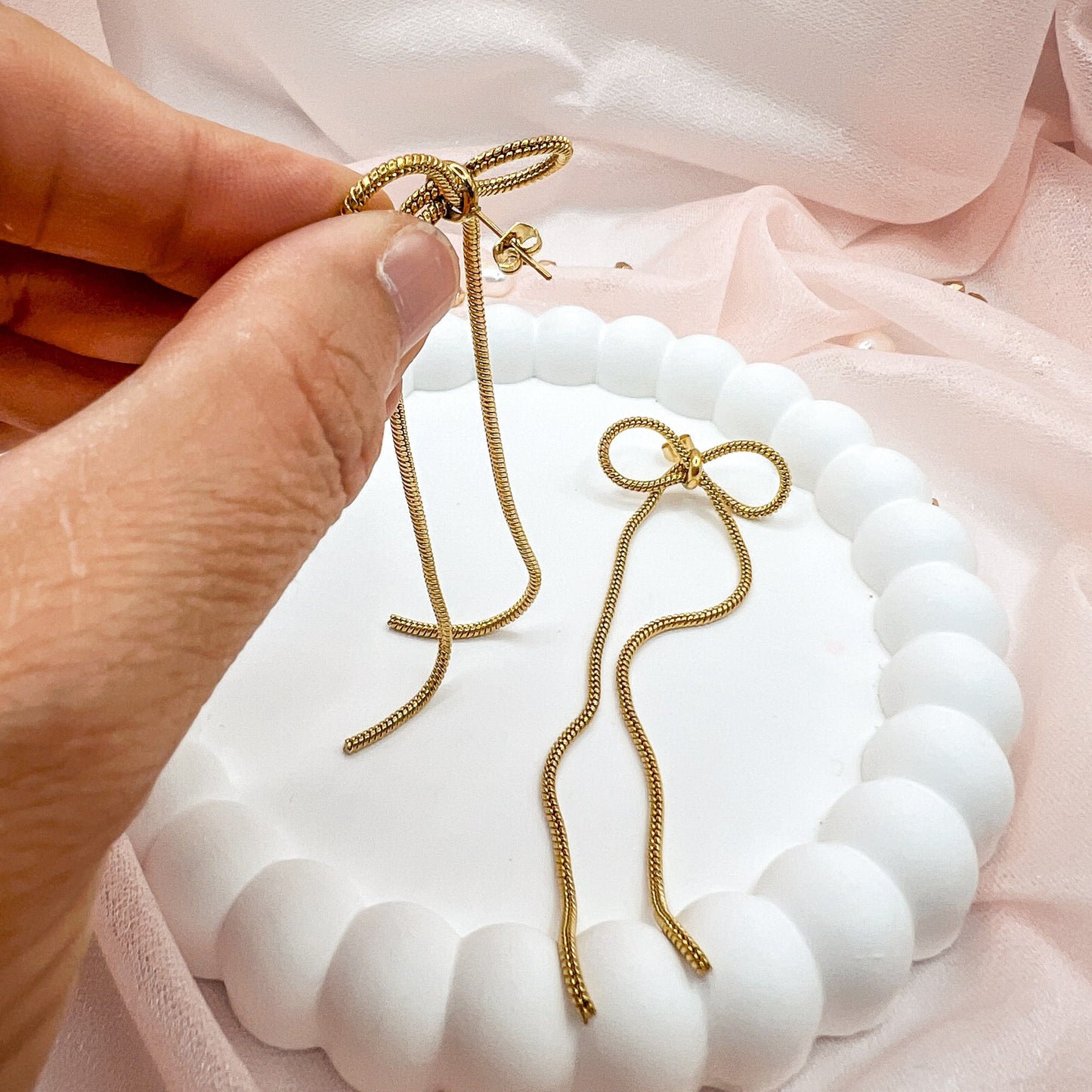 FIONA GRACE Earrings Bowknot Snake Chain Gold Ribbon Earrings