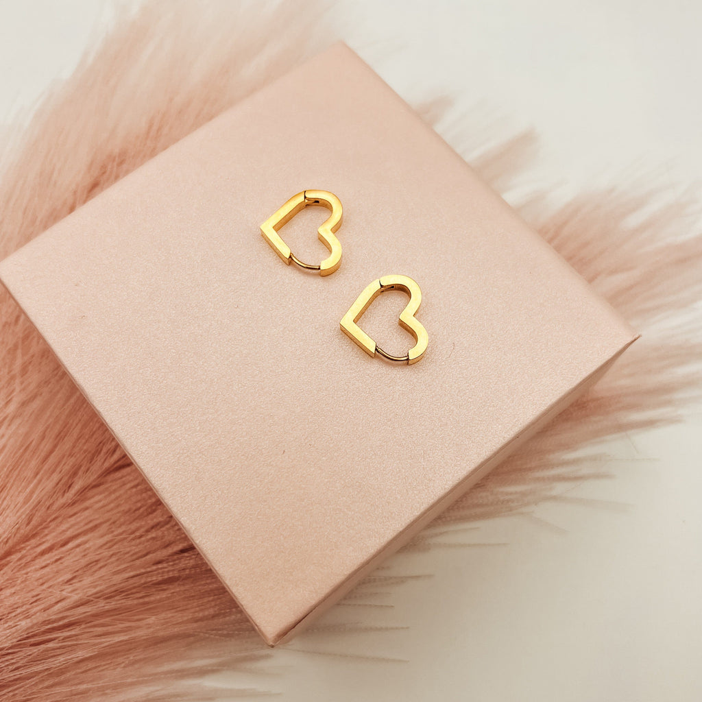 FIONA GRACE Earrings Chunky Heart Huggie Earrings