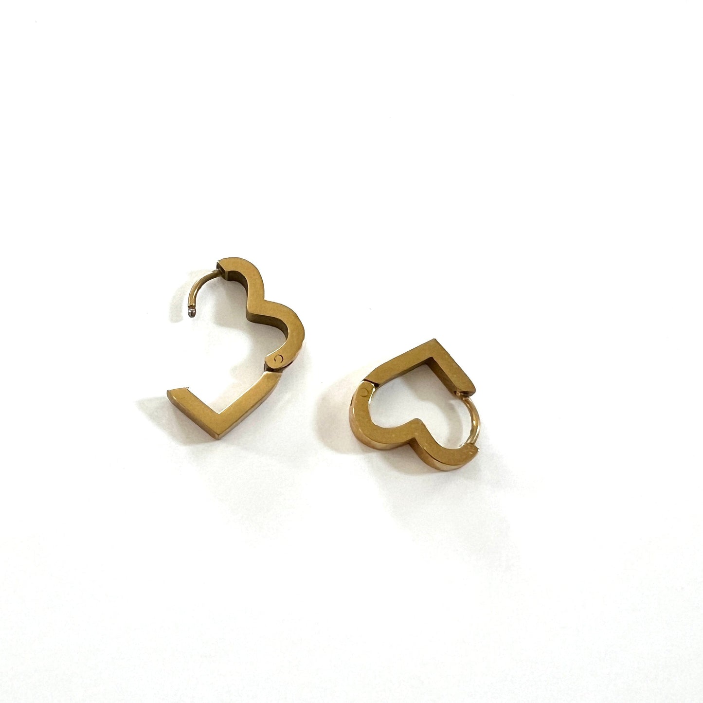 FIONA GRACE Earrings Heart Geometric Huggie Earrings