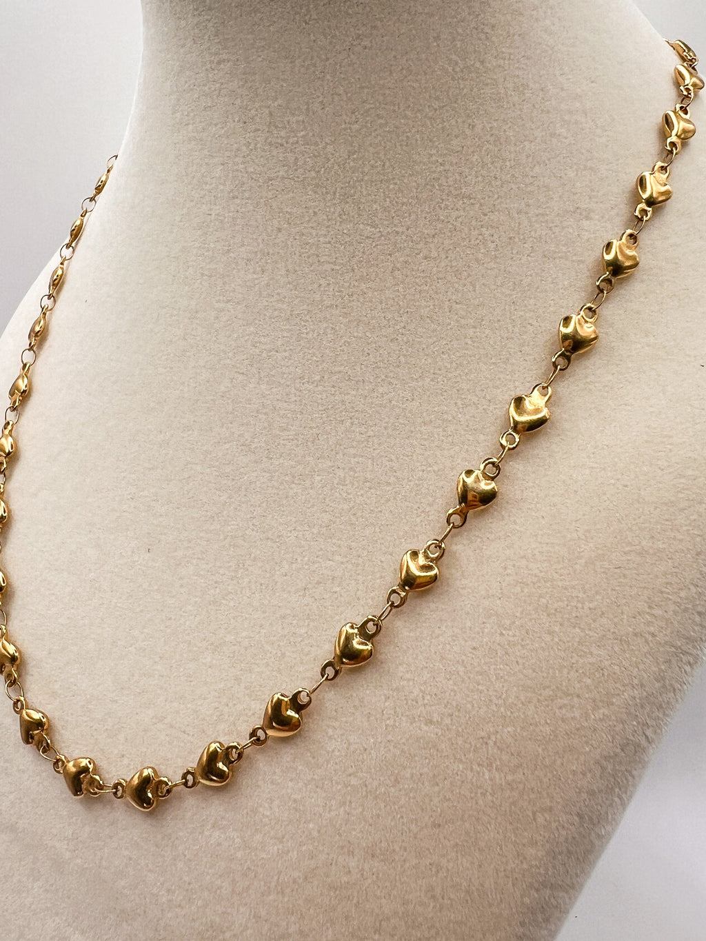 FIONA GRACE Necklaces Hearts Connected Gold Chain Necklace